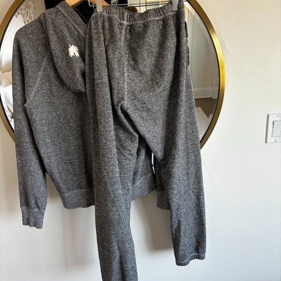 Roots Loungewear set - Picture 5 of 5